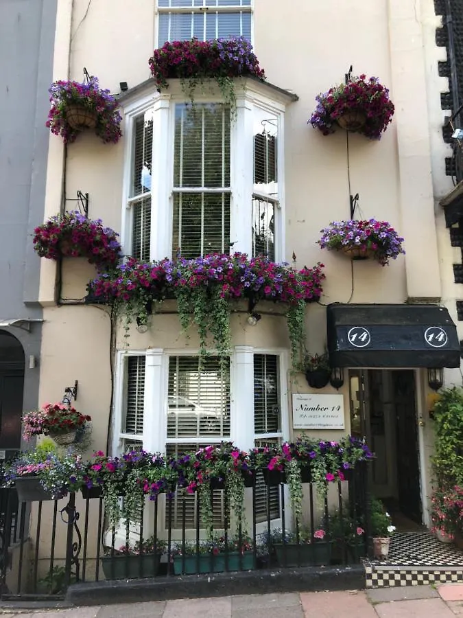 **** Frühstückspension Bed and Breakfast Number14Hove Großbritannien